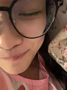 Stripchat Sex Cam of yanzi520