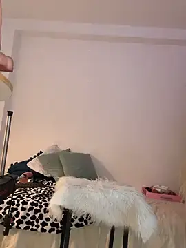 Stripchat Live Sex Cam of Viictoria-Jones