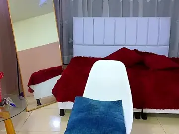 Stripchat Free Porn Cam of malen_fitnessmilf