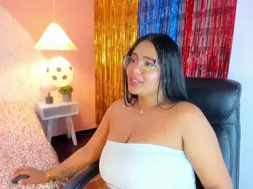 Stripchat Adult Webcam of Tammara_Brm