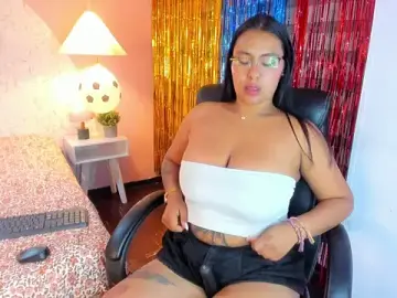 Stripchat Live Porn of Tammara_Brm