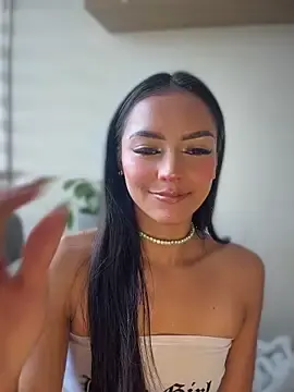 Stripchat Live Sex Cam of isabella-rouse