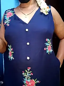 Stripchat Sex Chat of tamil_sarah