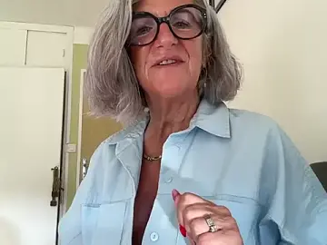 Stripchat Free Live Porn of NaughtyMonicaUK