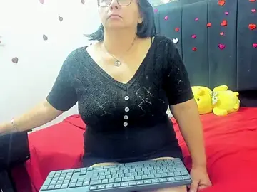 Stripchat Free Live Porn of Evaaross_2345