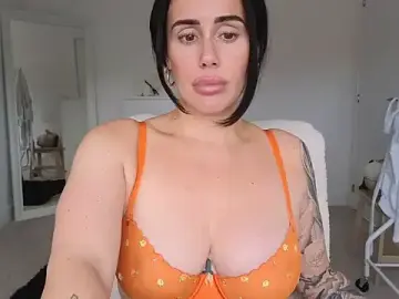 Stripchat Nude Webcam of LibbyLoveHeartx
