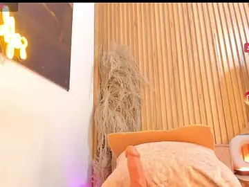 Stripchat Free Live Porn of sofhiaa_adaams