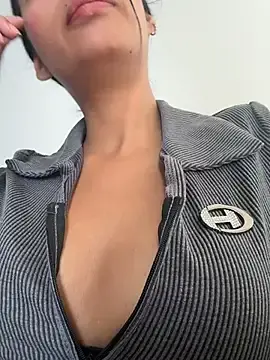 Stripchat Free Live Porn of Laura_fernandezII