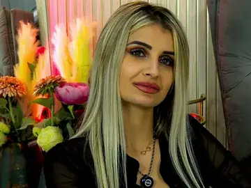 Stripchat Best live sex cam show of MiaCharm