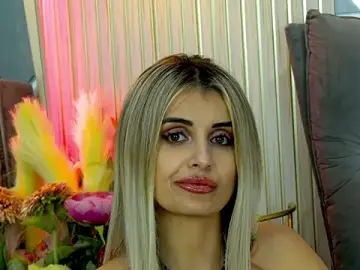 Stripchat Live Sex Cam of MiaCharm