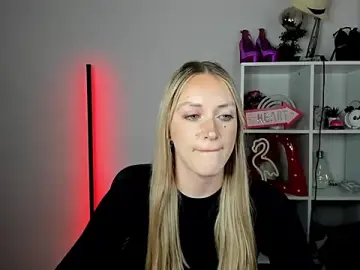 Stripchat Live Porn of EvelynBlond