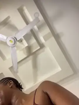 Stripchat Live Sex of t-Booty_risky_