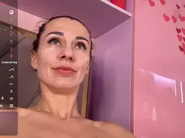 Stripchat Adult Webcams of Crystallana