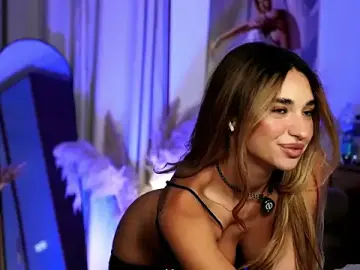 Stripchat Live Porn of ItalianGirl