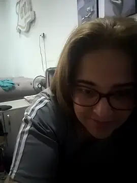 Stripchat Adult Webcam of Kataleyamilf69_