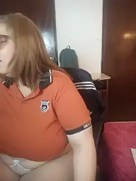 Stripchat Live Sex Cam of Kataleyamilf69_