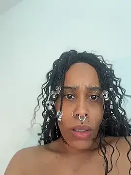 Stripchat Live Sex Cam of Lunalovesyou8
