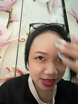 Stripchat Watch Live Sex Cams of Emmiuuuu03