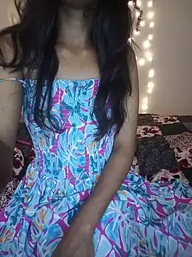MysticDiya from stripchat