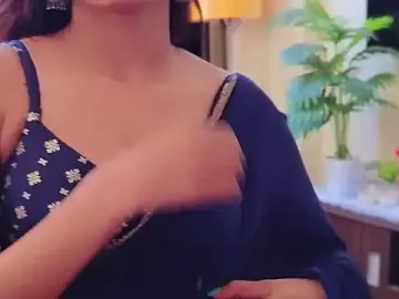 Wow-nisha from stripchat