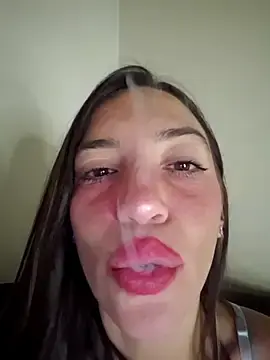 Stripchat Live Sex Cam of loveuu-bae