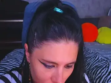 Stripchat Watch Live Sex Cams of Kitty4_Reed