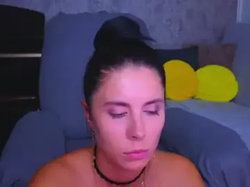 Stripchat Sex Cam of Kitty4_Reed