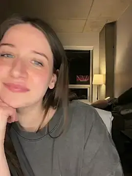 Stripchat Sex Cam of nerdynina