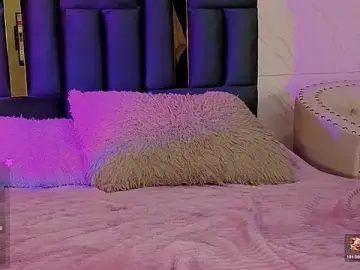 Stripchat Best live sex cam show of Emilia_monroe