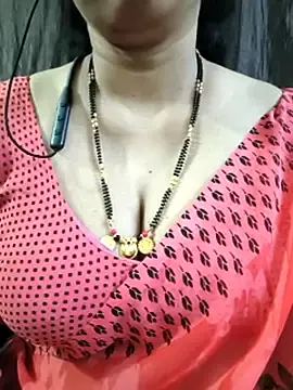 Stripchat Adult Video Chat of bhuvana_555