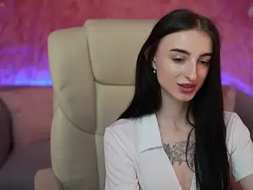 EmilyyMoon from stripchat