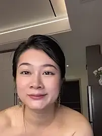 Stripchat Live Sex Cam of mo-mo-69
