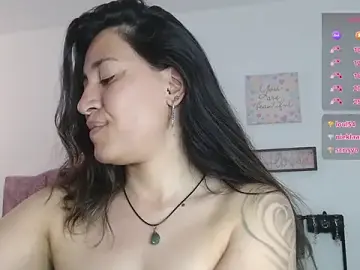 Stripchat Live Sex Cam of violeta_scott