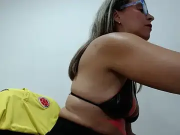 Stripchat Live Porn of ThaliaGray_