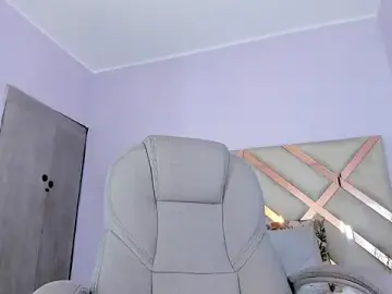 Stripchat Live Sex Cam of kylie_reyes