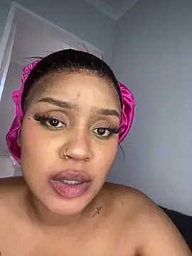 Stripchat Free Porn Cam of Amberr_Roose
