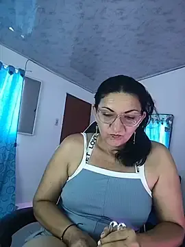 Stripchat Free Porn Cam of Serenity_Lux