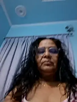 Stripchat Nude Webcam of Priya-696