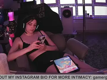 Stripchat Live Sex Cam of Gamergirl-Linela