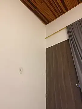Stripchat Free Porn Cam of emilyrojas