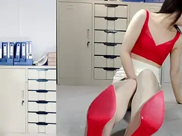 Lynnalltop-165-KeKe from stripchat