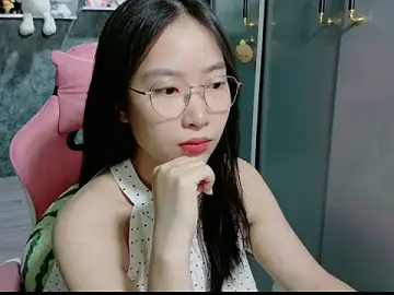 Stripchat Free Live Porn of Linne6789