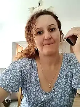 Stripchat Live Sex of KarinaFlower99