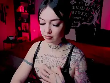 Stripchat Nude Webcam of Magic_Allie