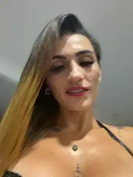 Stripchat Live Sex Cam of Samantha_bigboobs