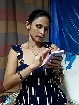 yuliitza4 from stripchat