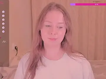 Stripchat Adult Webcam of kira_lm