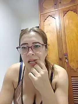 Stripchat Adult Webcam of mademonsexy