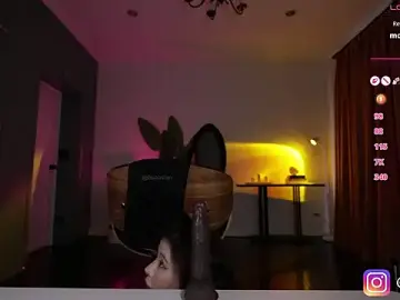 Stripchat Free Porn Cam of baeasian