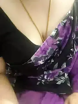 Stripchat Sex Cam of Tamillakshmi27
